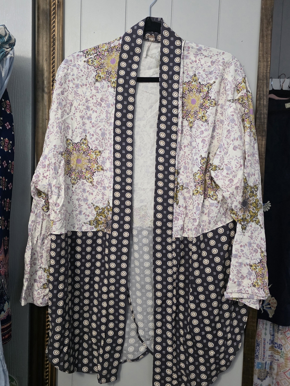 Floral Mixed-Print Kimono - White & Black